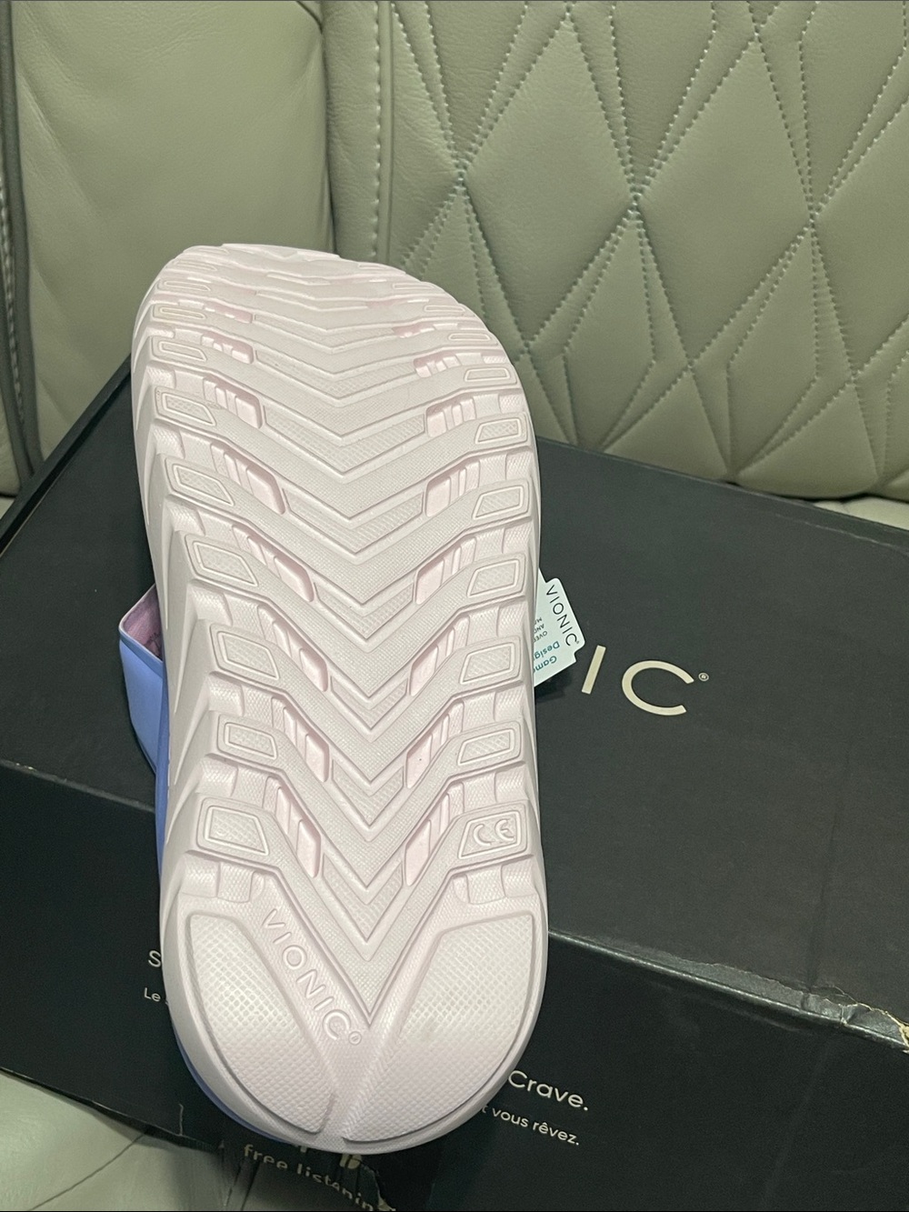 Vionic Lavender and Light Pink Platform Thong Sandals - Picture 7 of 8